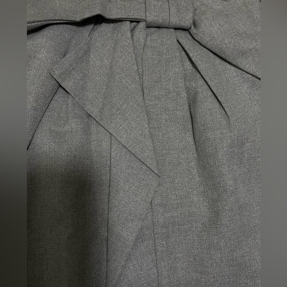 BANANA REPUBLIC | Gray Silver Mettalic Bow Front Festive Holiday Mini Sk… - Picture 5 of 5